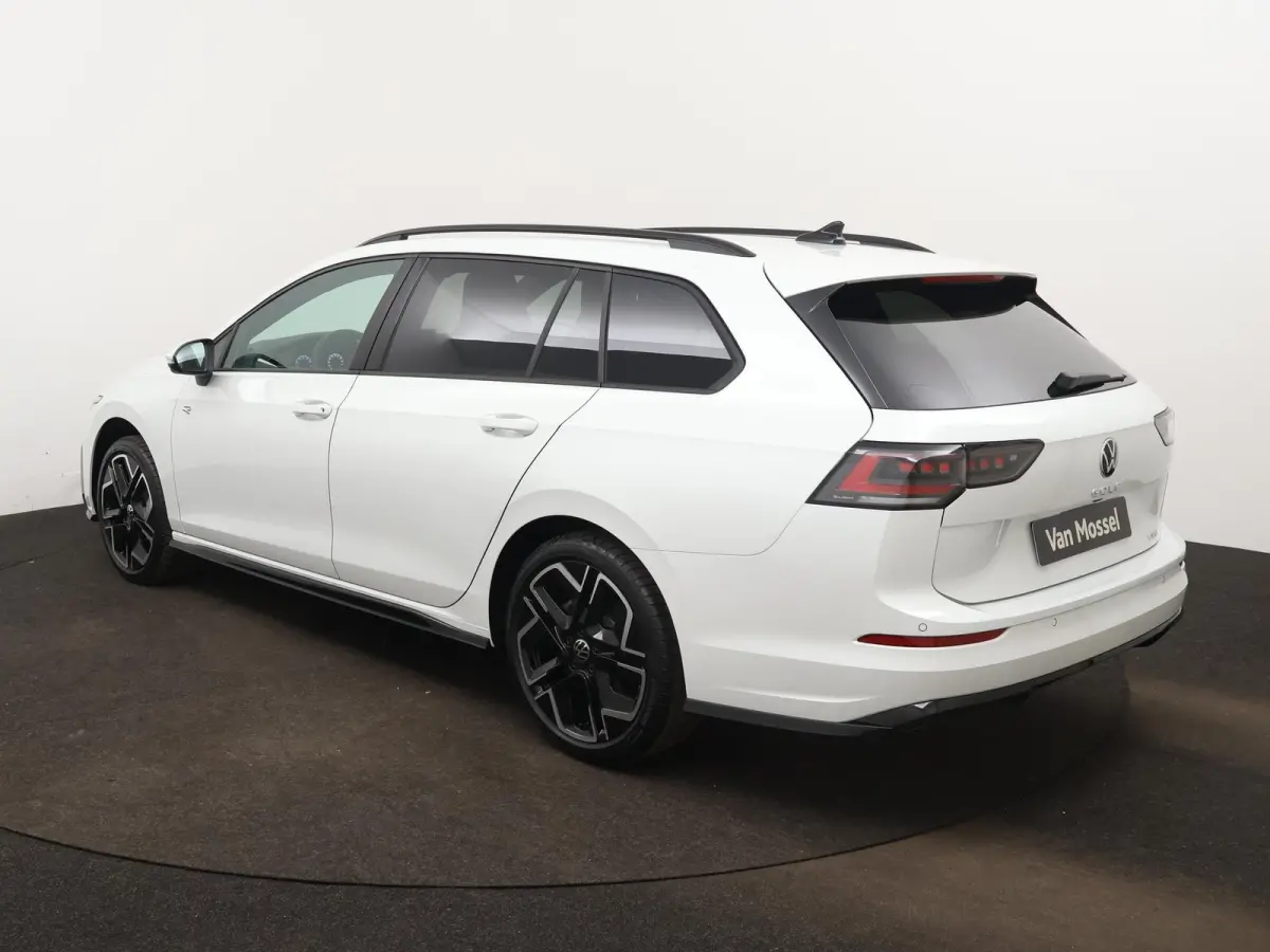 1.5 eTSI R-Line Edition 116 PK Automaat | Automaat | Apple Carplay draadloos | LED Matrix koplampen | Dodehoeksensoren | Camera | Climate control | Adaptieve cruise control |