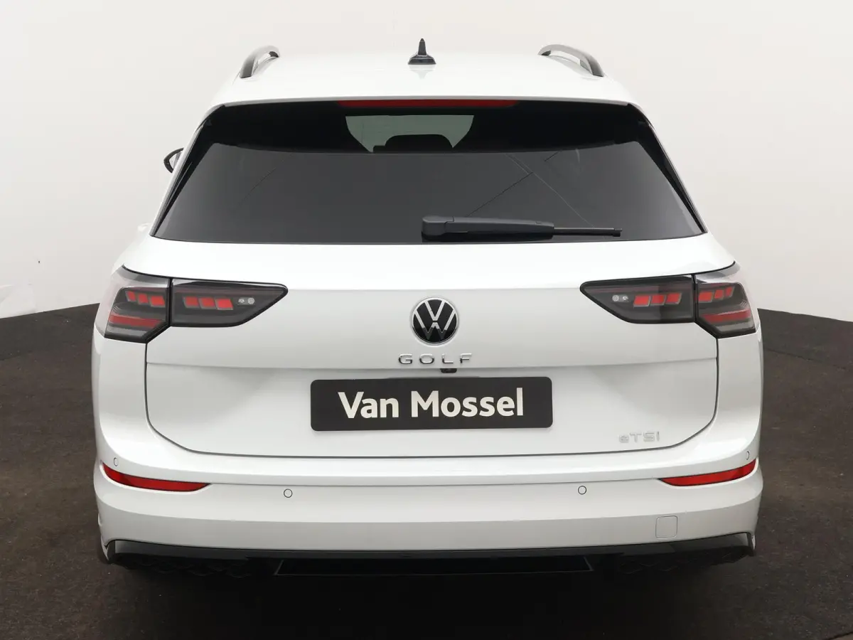 1.5 eTSI R-Line Edition 116 PK Automaat | Automaat | Apple Carplay draadloos | LED Matrix koplampen | Dodehoeksensoren | Camera | Climate control | Adaptieve cruise control |