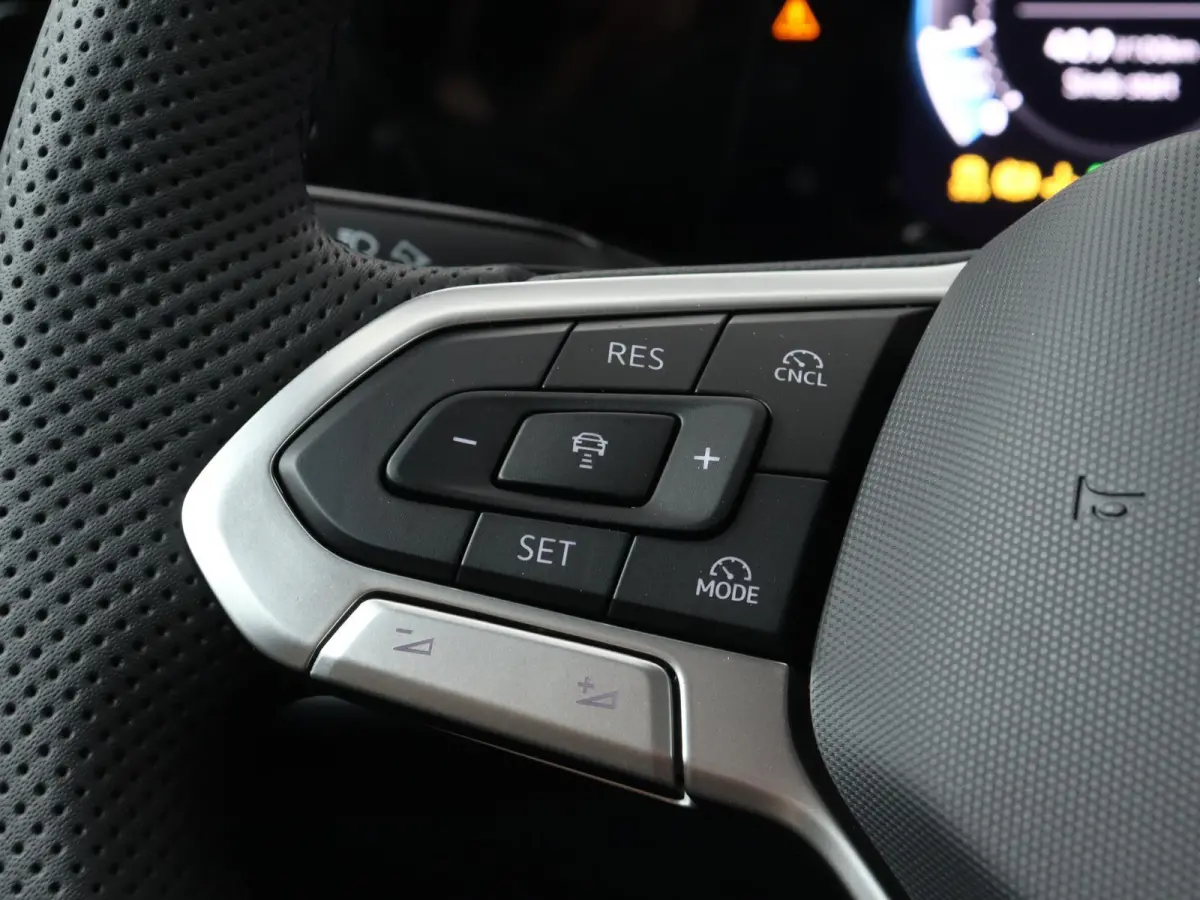 1.5 eTSI R-Line Edition 116 PK Automaat | Automaat | Apple Carplay draadloos | LED Matrix koplampen | Dodehoeksensoren | Camera | Climate control | Adaptieve cruise control |