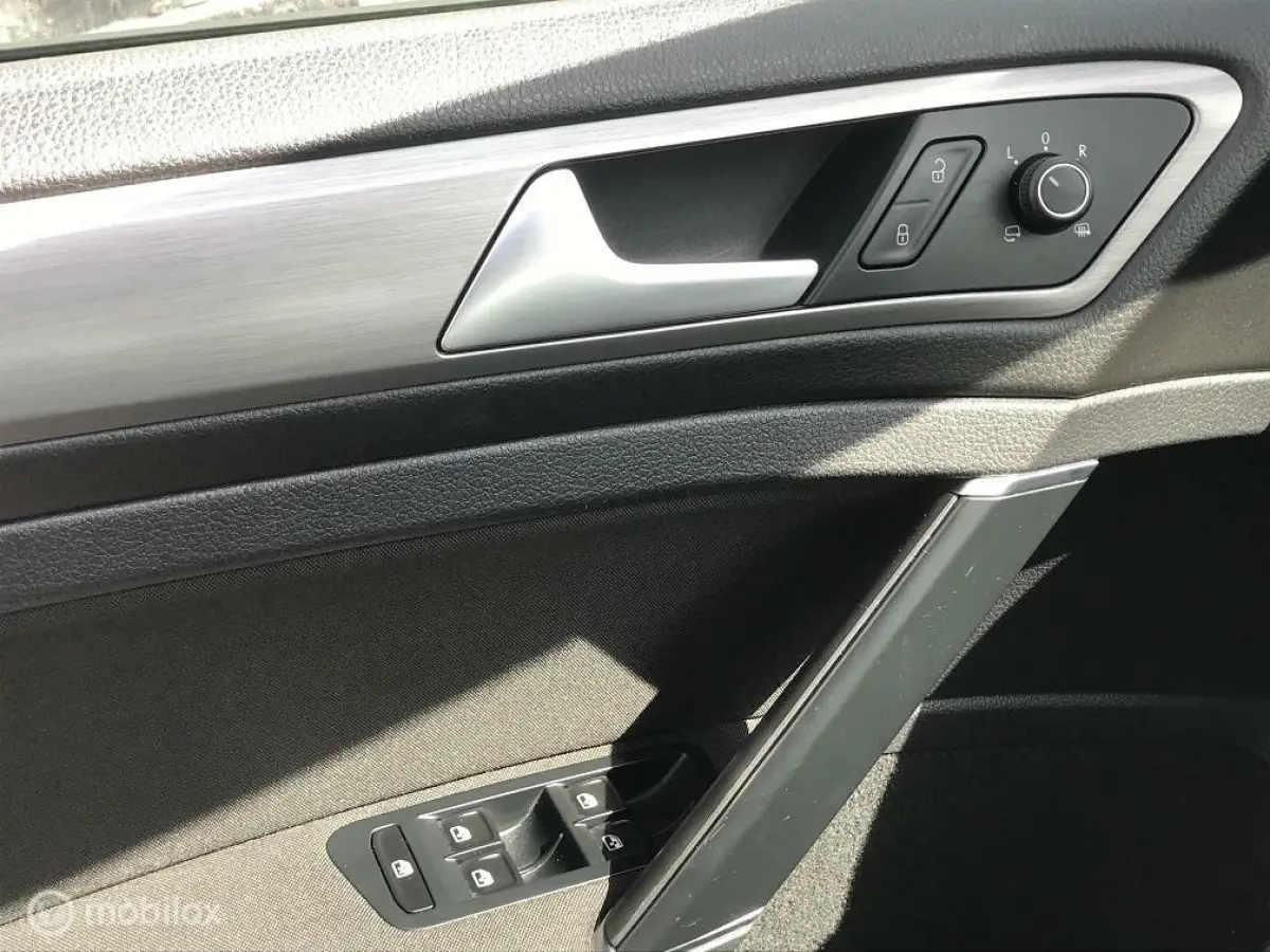 1.0 TSI Connected Series + Carplay
