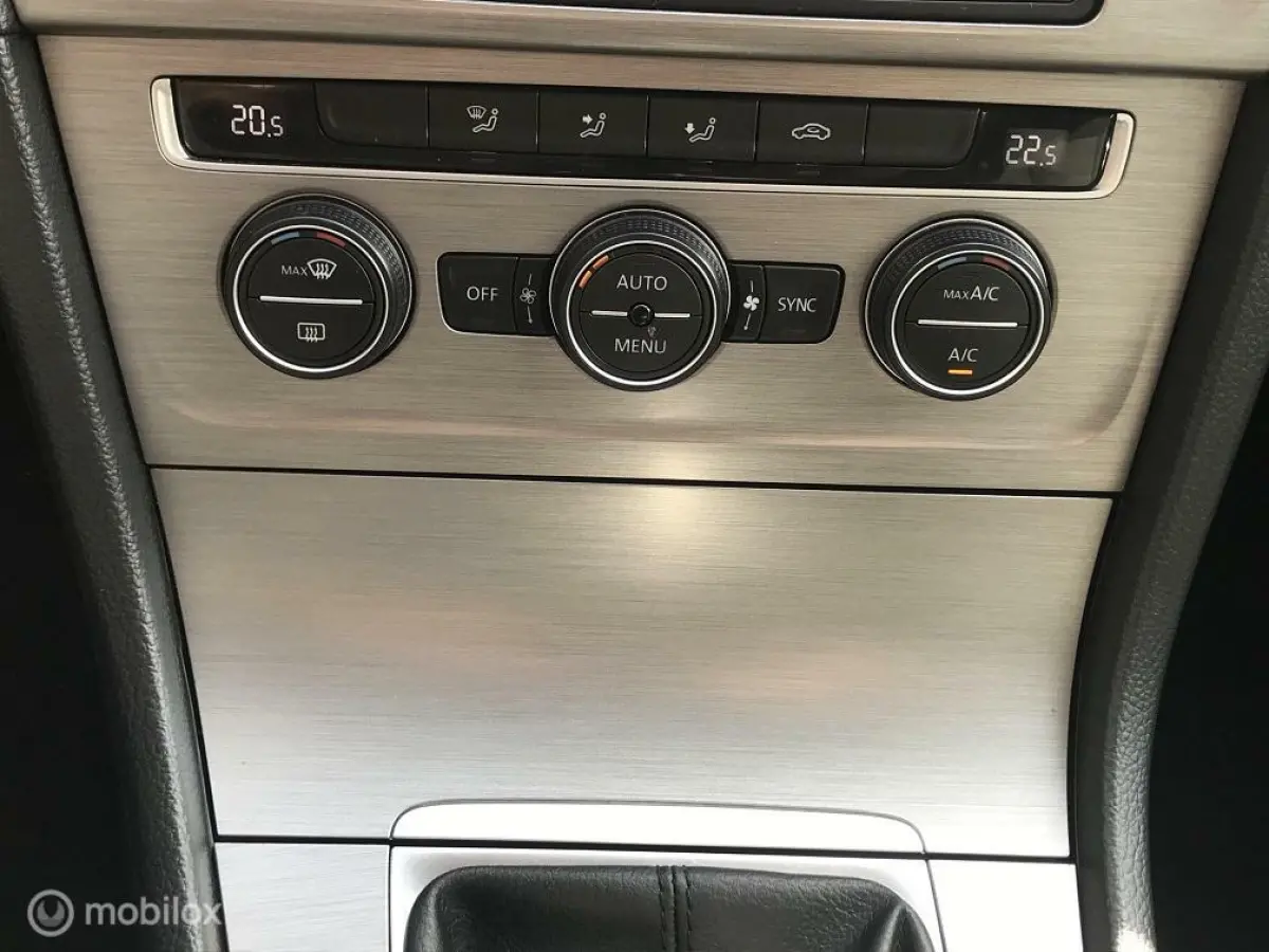 1.0 TSI Connected Series + Carplay