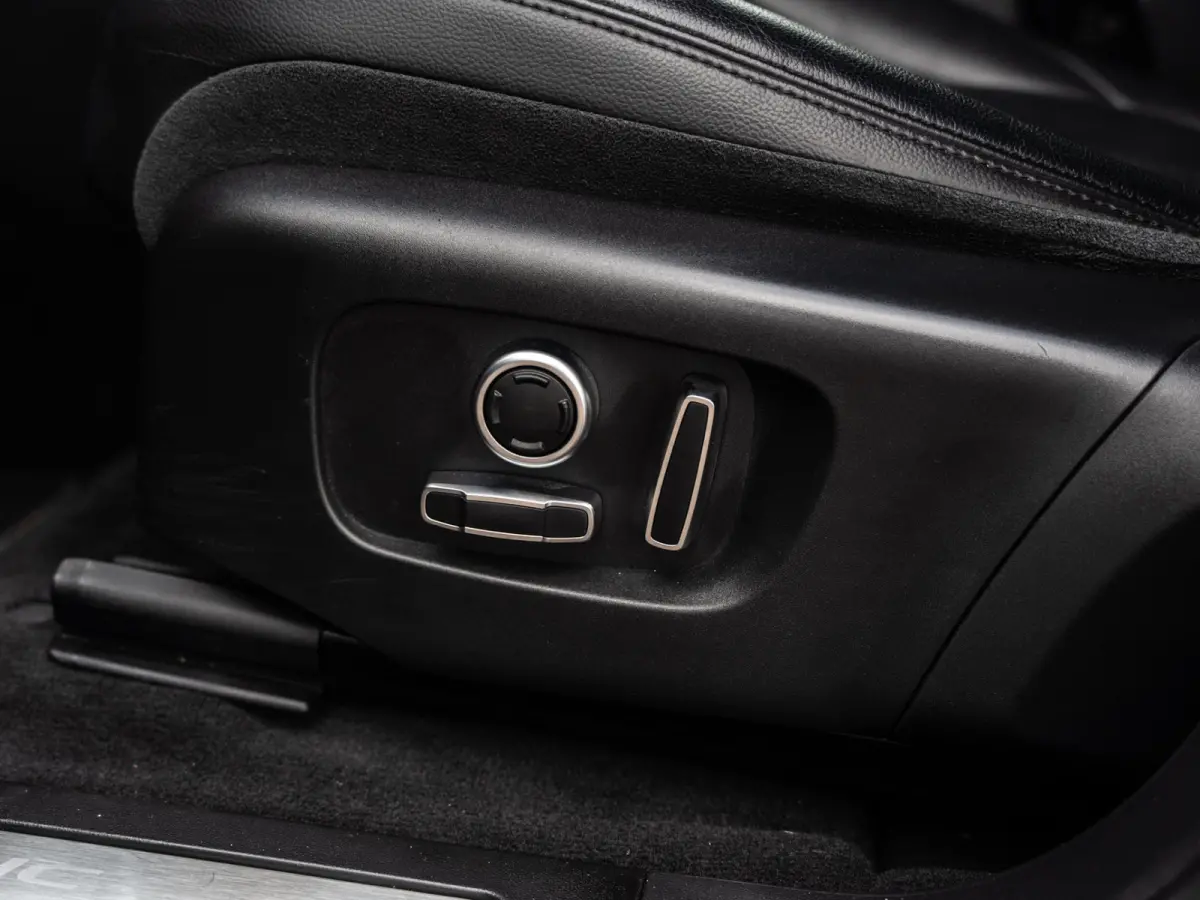 2.0 P250 AWD R-Dynamic S | Virtual | Cold Climate | 360 Cam | BTW |