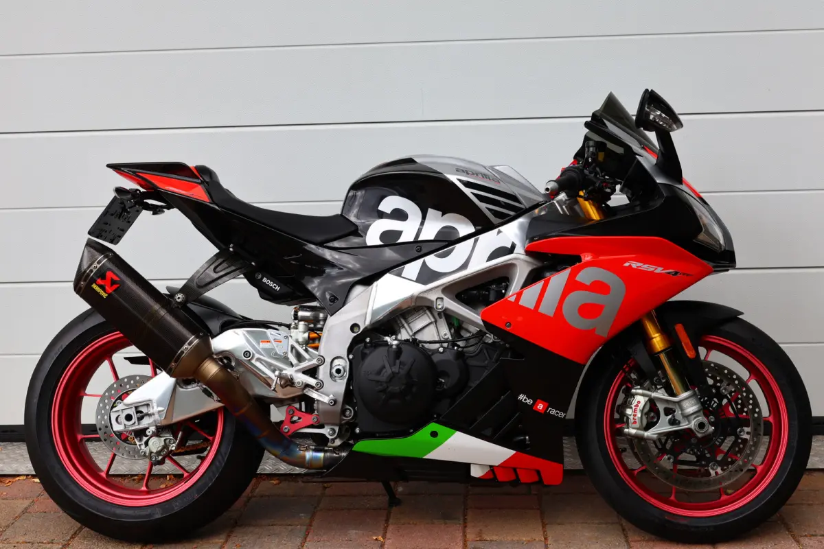 Aprilia RSV4 RF Aprc Abs leasen