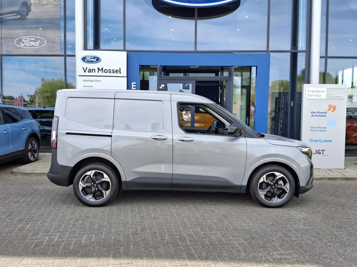 EV Limited | €4100 Ford voordeel | 0.99% rente | Driverpack met Navigatie | Trekhaak | Laadvloerbescherming | Led Laadruimteverlichting | Camera | Adaptive Cruise |