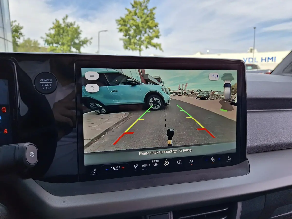 EV Limited | €4100 Ford voordeel | 0.99% rente | Driverpack met Navigatie | Trekhaak | Laadvloerbescherming | Led Laadruimteverlichting | Camera | Adaptive Cruise |