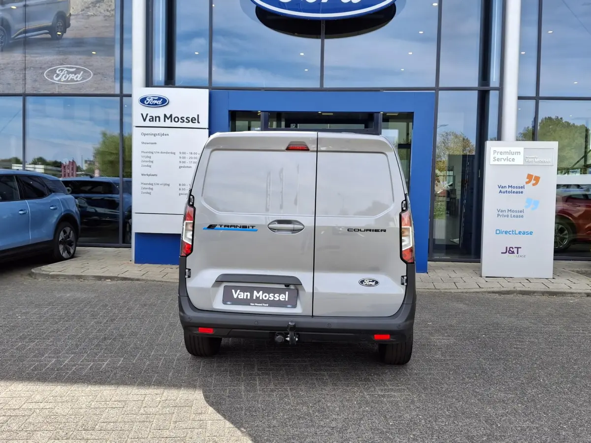 EV Limited | €4100 Ford voordeel | 0.99% rente | Driverpack met Navigatie | Trekhaak | Laadvloerbescherming | Led Laadruimteverlichting | Camera | Adaptive Cruise |