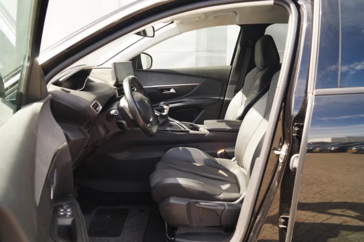 1.2 PureTech Blue Lease Allure -NAVI-ECC-
