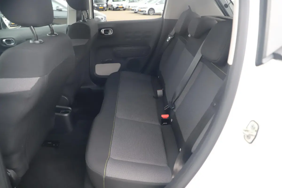 1.2 PureTech Feel Carplay Android Navigatie Climate Cruise Control Rijstrooksensor Getint Glas