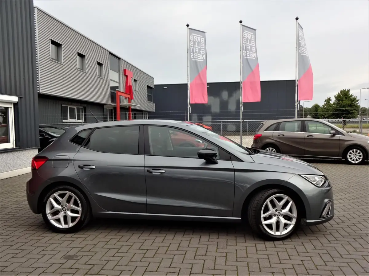 1.0 TSI FR Business ,FACELIFT,Navi,Cruise