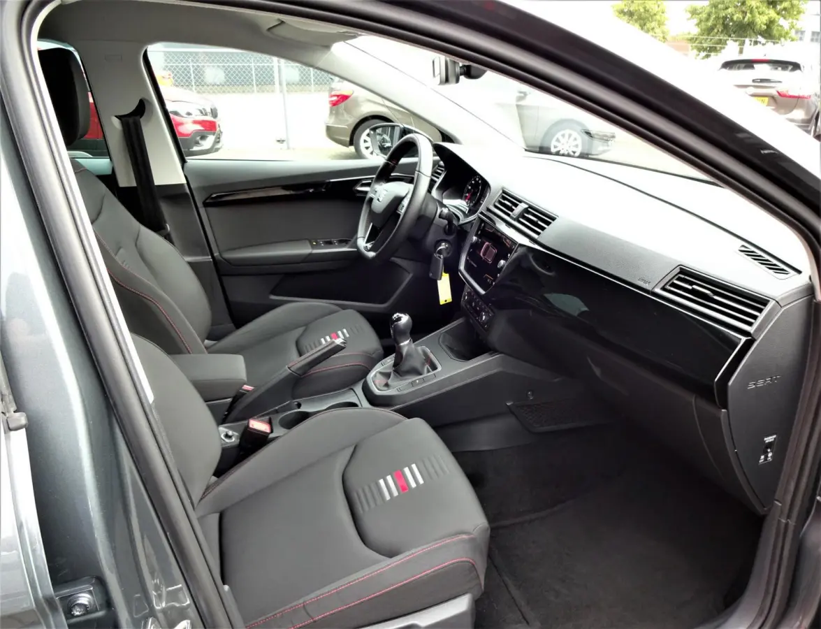 1.0 TSI FR Business ,FACELIFT,Navi,Cruise