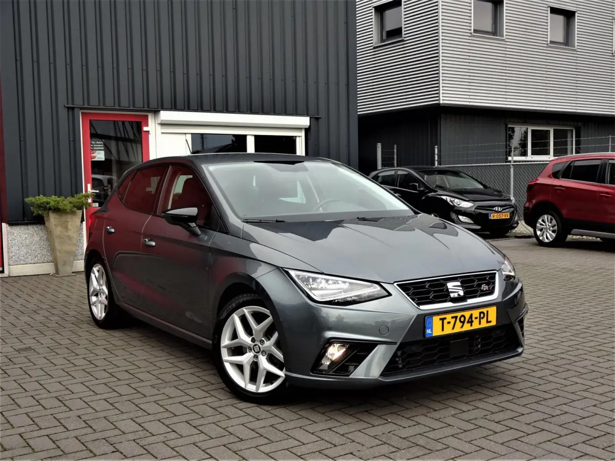 1.0 TSI FR Business ,FACELIFT,Navi,Cruise