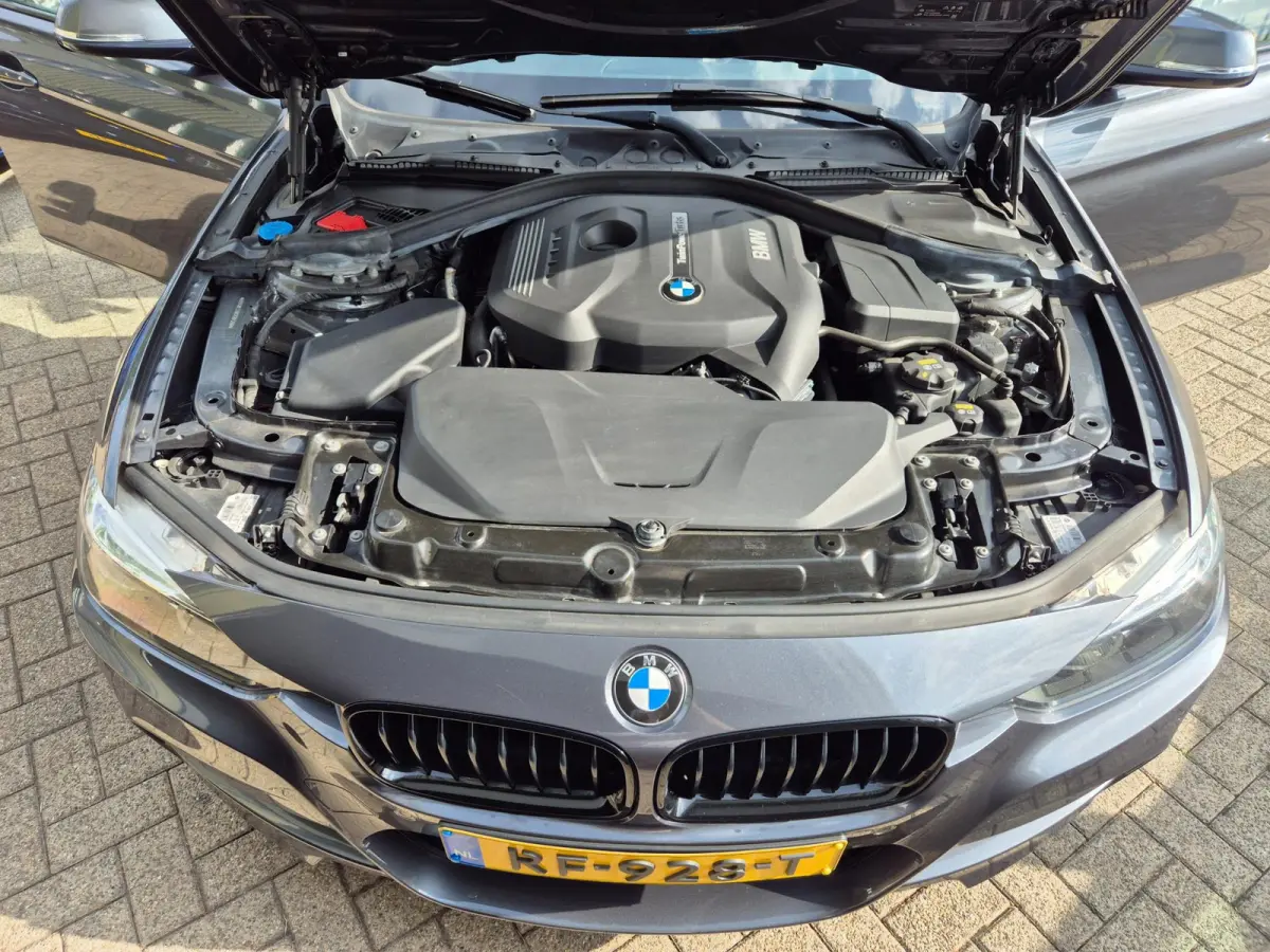 M Sport 1e EIG 100% Dealer Pano Cam Apple CarPlay Touring LED 19inch NL 320i High Executive