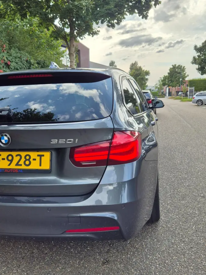 M Sport 1e EIG 100% Dealer Pano Cam Apple CarPlay Touring LED 19inch NL 320i High Executive