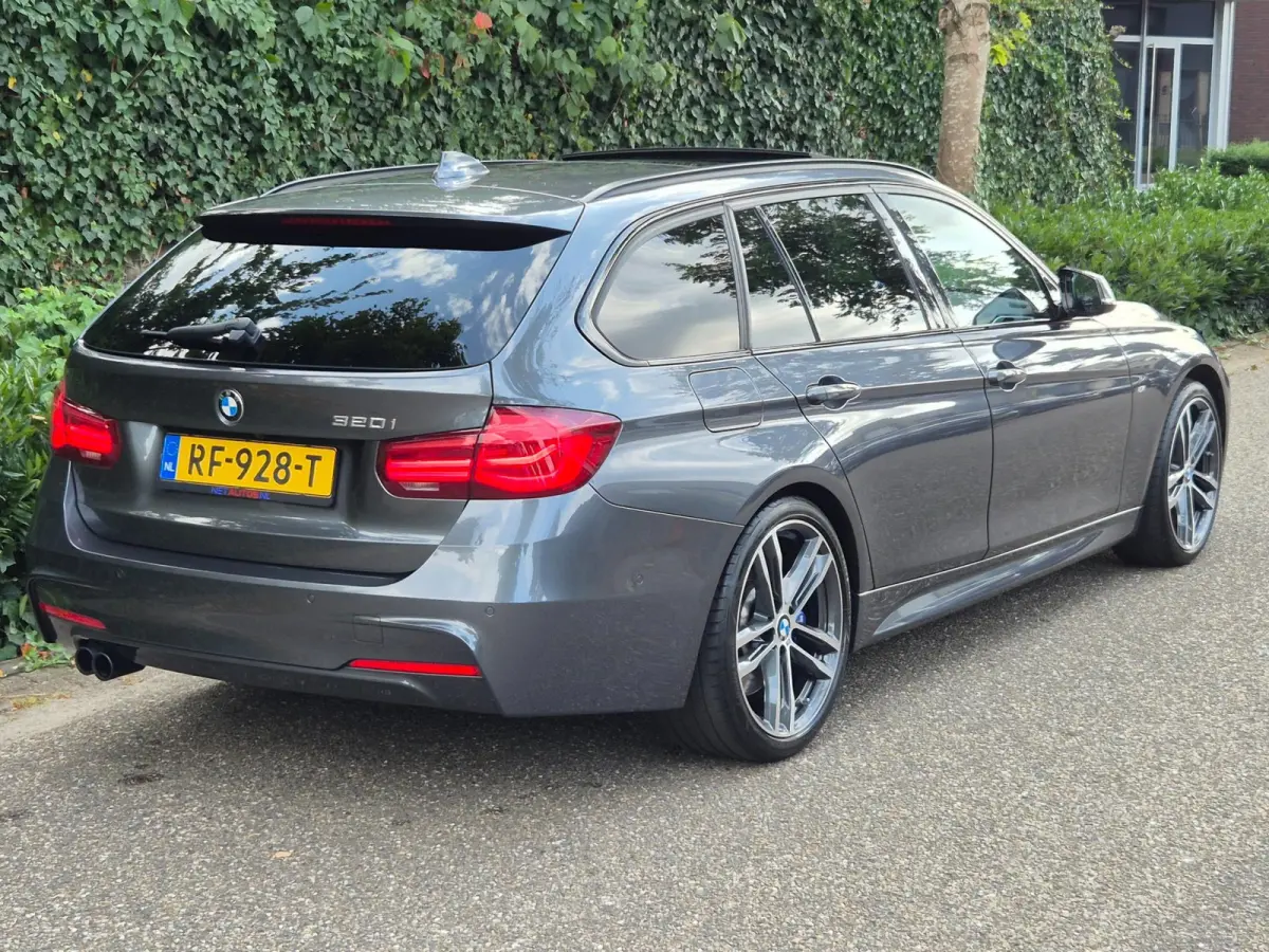 M Sport 1e EIG 100% Dealer Pano Cam Apple CarPlay Touring LED 19inch NL 320i High Executive