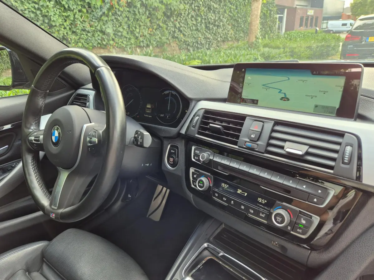M Sport 1e EIG 100% Dealer Pano Cam Apple CarPlay Touring LED 19inch NL 320i High Executive