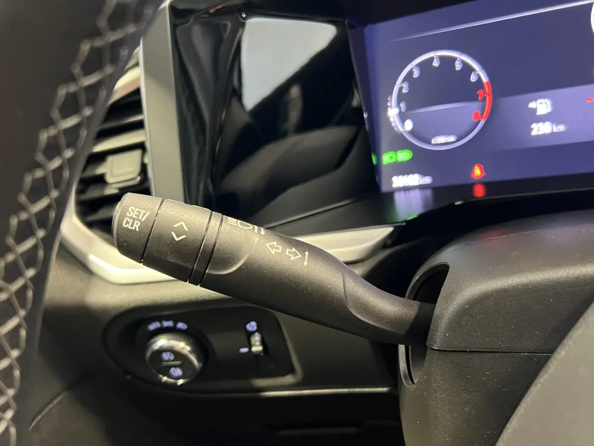 1.2 Turbo GS Line | Navigatie/Android/Apple Carplay | LM Velgen 18" | Achteruitrijcamera | Cruise Control | DAB | Airco |