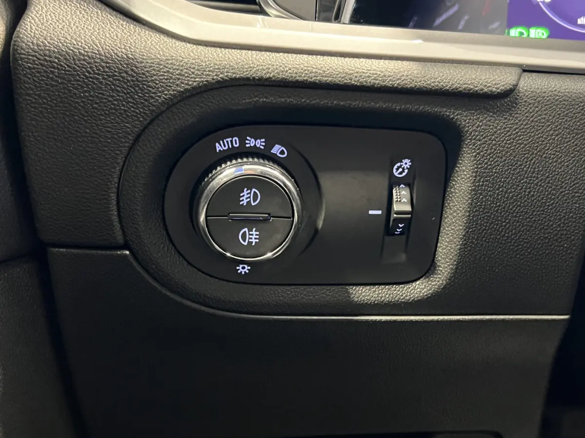 1.2 Turbo GS Line | Navigatie/Android/Apple Carplay | LM Velgen 18" | Achteruitrijcamera | Cruise Control | DAB | Airco |