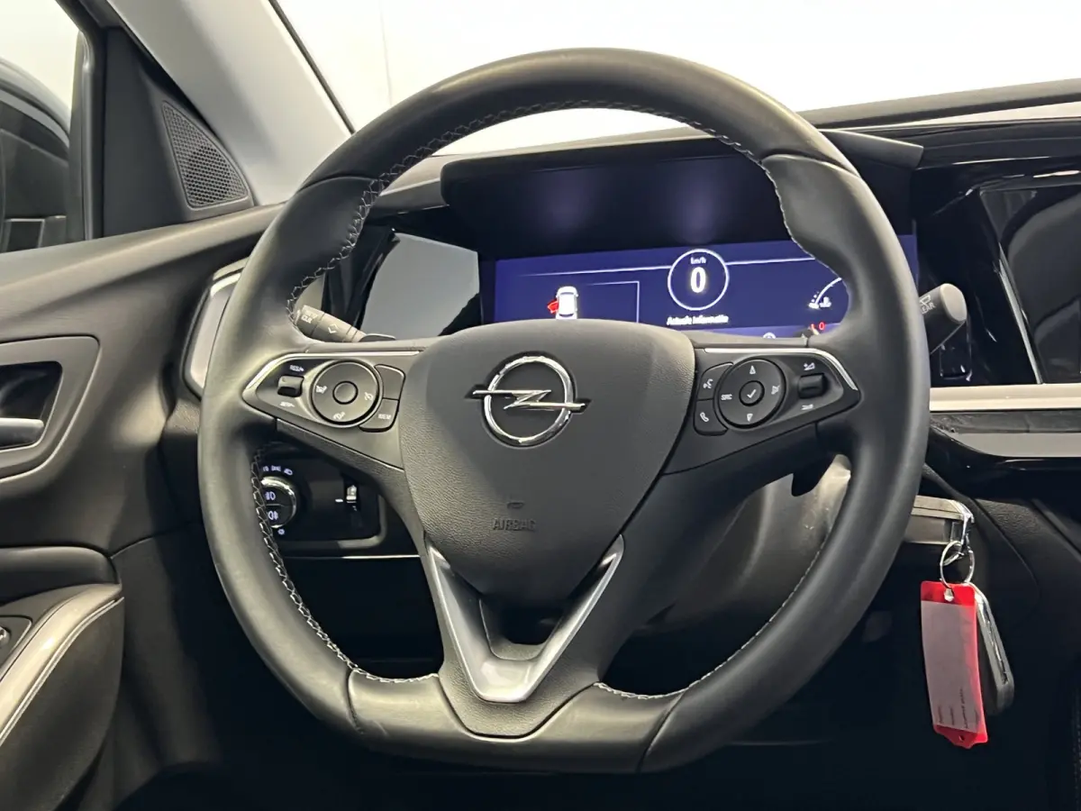 1.2 Turbo GS Line | Navigatie/Android/Apple Carplay | LM Velgen 18" | Achteruitrijcamera | Cruise Control | DAB | Airco |