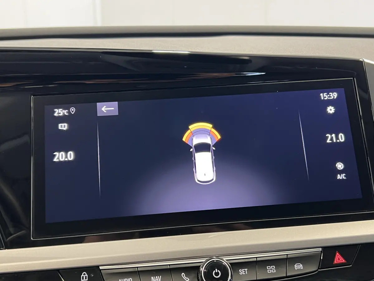 1.2 Turbo GS Line | Navigatie/Android/Apple Carplay | LM Velgen 18" | Achteruitrijcamera | Cruise Control | DAB | Airco |