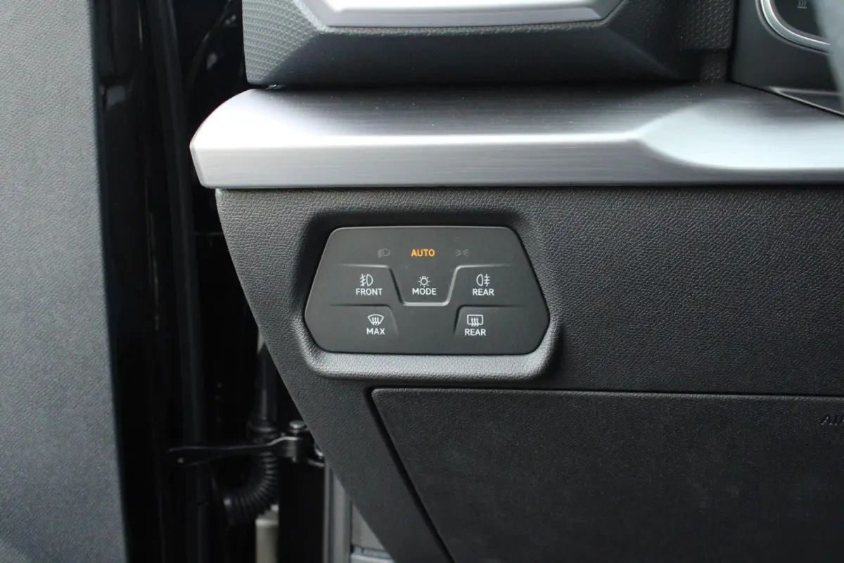 1.5 TSI e-Hybrid 204pk FR PHEV First Edition | 18" Velgen | Dodehoek Detectie | Adaptive Cruise