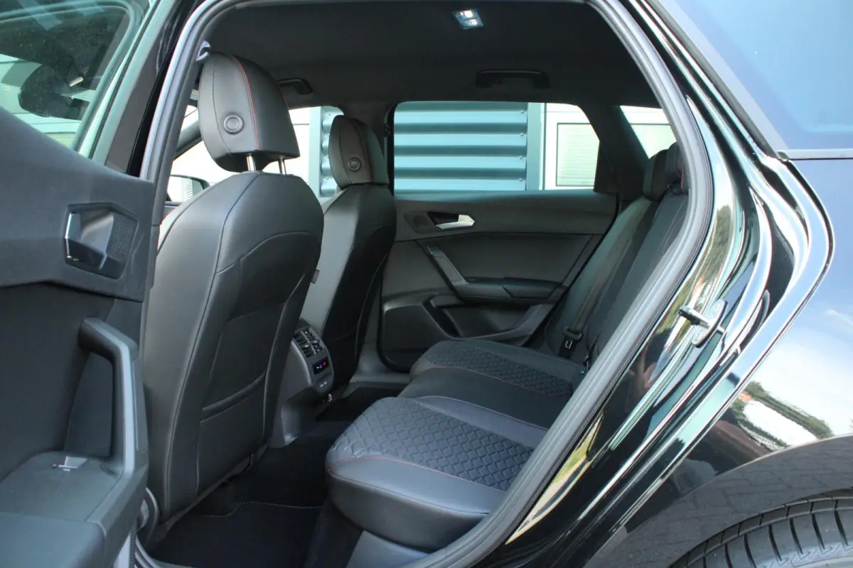 1.5 TSI e-Hybrid 204pk FR PHEV First Edition | 18" Velgen | Dodehoek Detectie | Adaptive Cruise