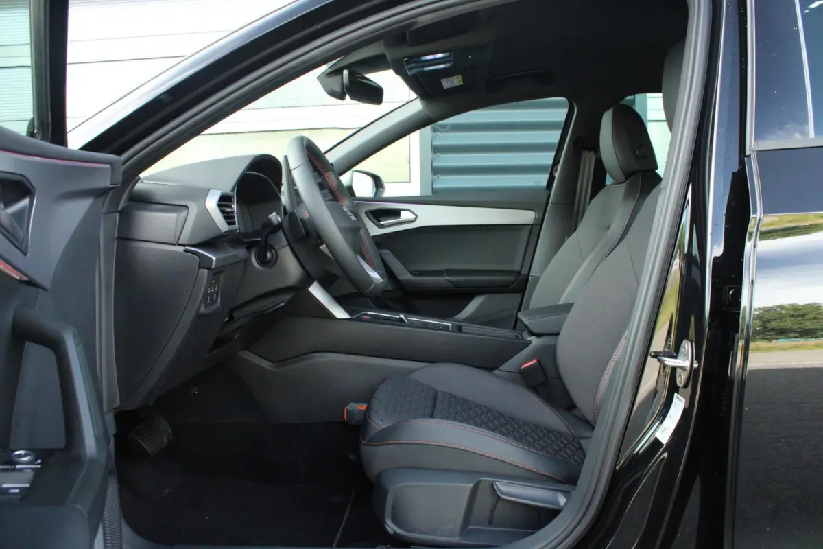 1.5 TSI e-Hybrid 204pk FR PHEV First Edition | 18" Velgen | Dodehoek Detectie | Adaptive Cruise