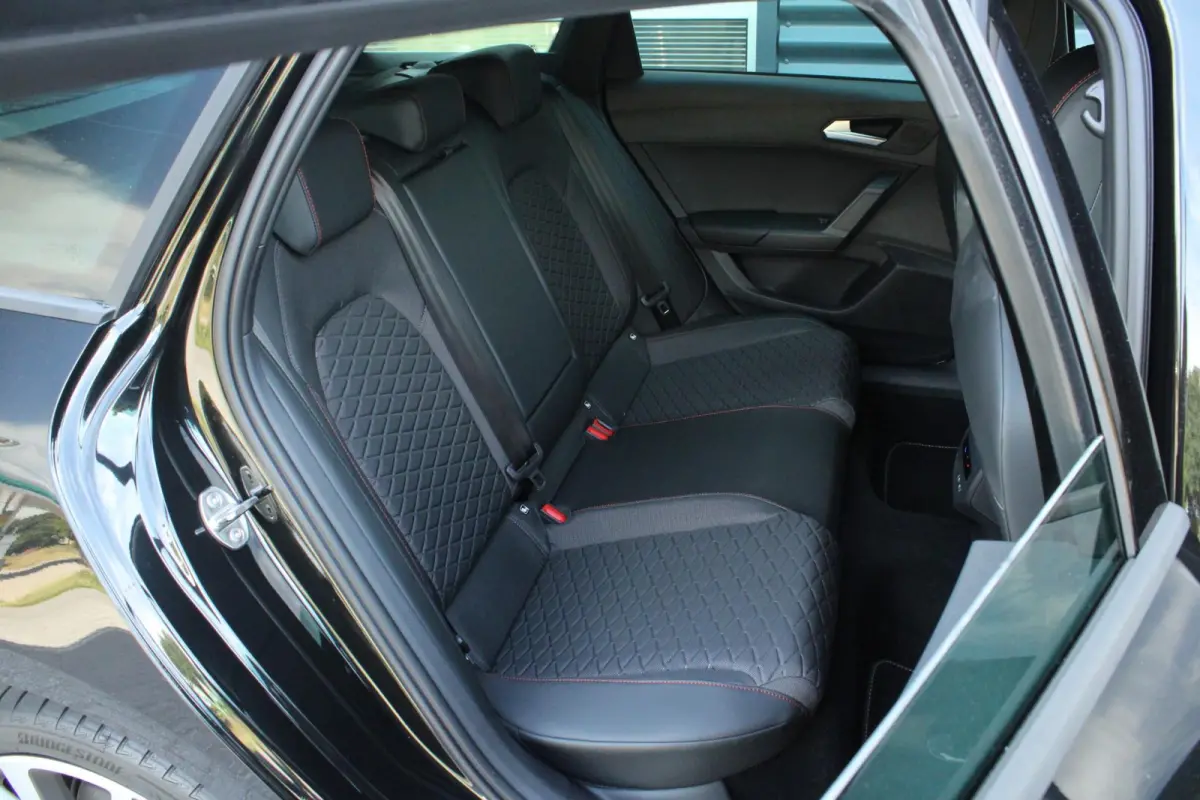 1.5 TSI e-Hybrid 204pk FR PHEV First Edition | 18" Velgen | Dodehoek Detectie | Adaptive Cruise