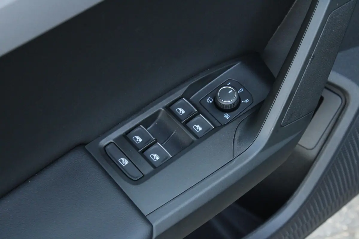 1.5 TSI e-Hybrid 204pk FR PHEV First Edition | 18" Velgen | Dodehoek Detectie | Adaptive Cruise