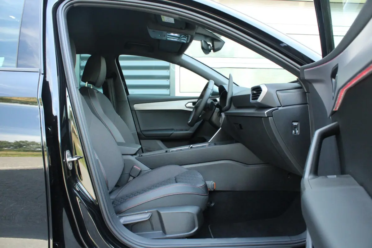 1.5 TSI e-Hybrid 204pk FR PHEV First Edition | 18" Velgen | Dodehoek Detectie | Adaptive Cruise
