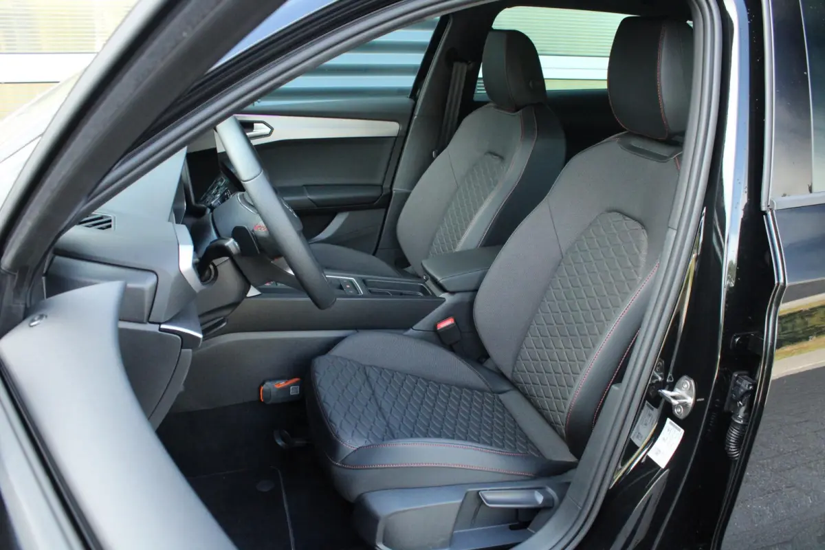 1.5 TSI e-Hybrid 204pk FR PHEV First Edition | 18" Velgen | Dodehoek Detectie | Adaptive Cruise