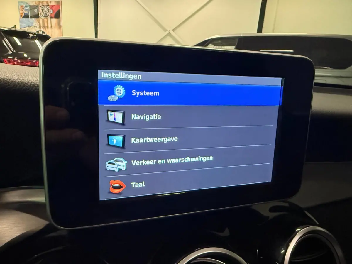 250 4MATIC AMG PANO/NAVI/LEDER/LED/CAM/ECC/PDC/CRUISE/STOEL-M///