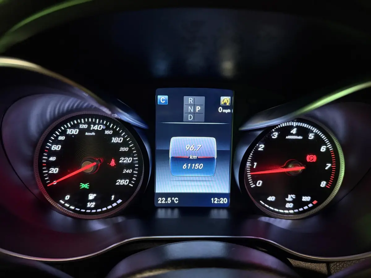250 4MATIC AMG PANO/NAVI/LEDER/LED/CAM/ECC/PDC/CRUISE/STOEL-M///