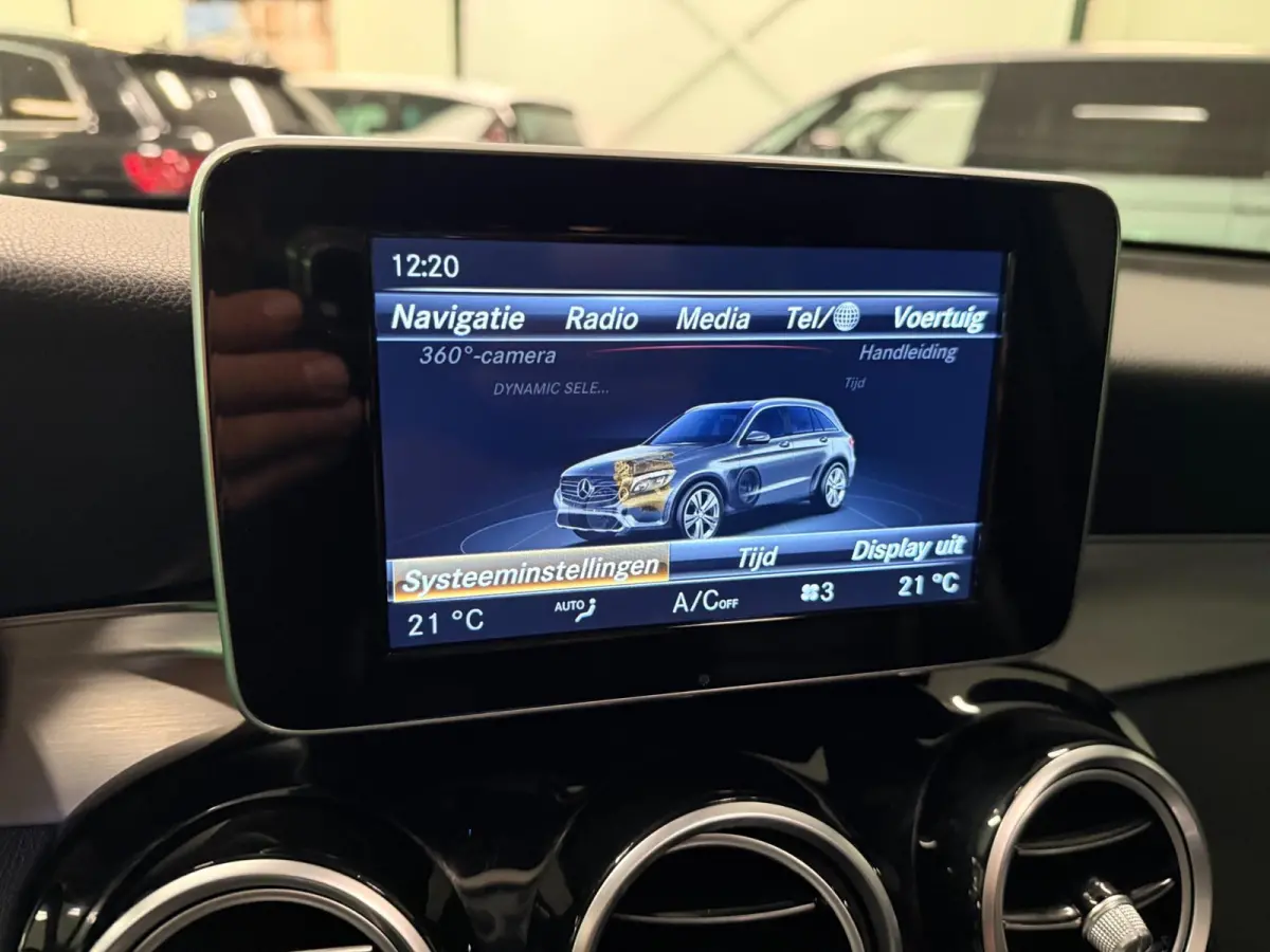 250 4MATIC AMG PANO/NAVI/LEDER/LED/CAM/ECC/PDC/CRUISE/STOEL-M///