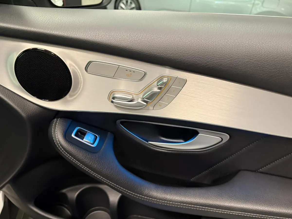 250 4MATIC AMG PANO/NAVI/LEDER/LED/CAM/ECC/PDC/CRUISE/STOEL-M///