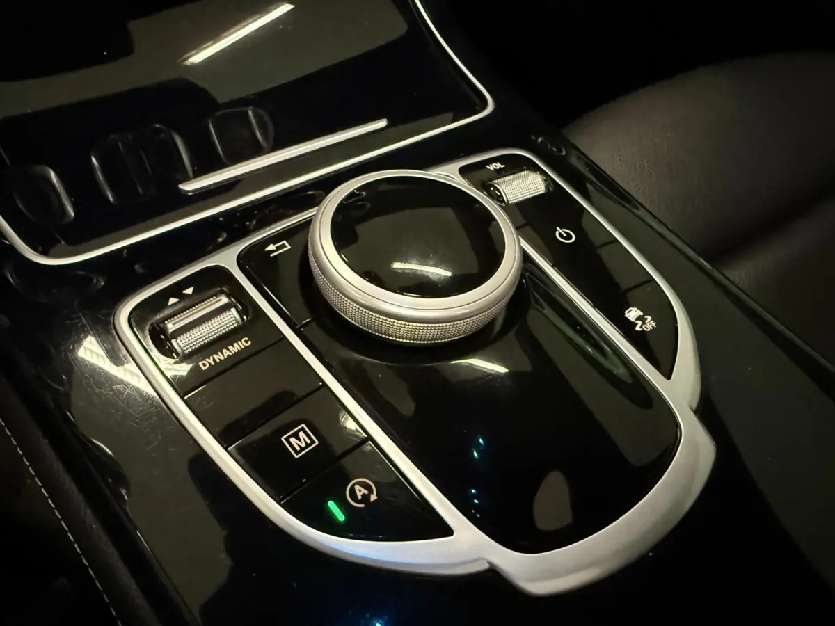 250 4MATIC AMG PANO/NAVI/LEDER/LED/CAM/ECC/PDC/CRUISE/STOEL-M///