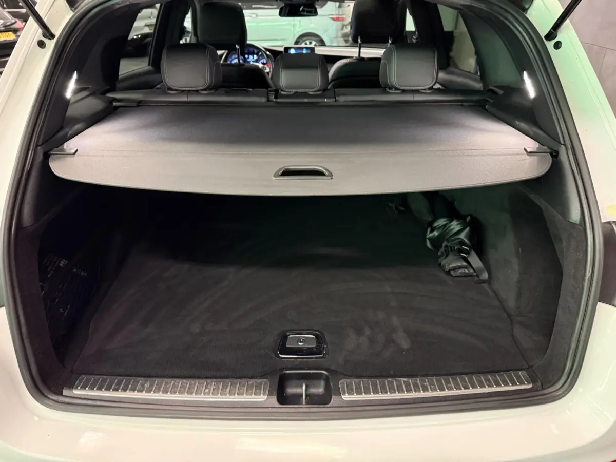 250 4MATIC AMG PANO/NAVI/LEDER/LED/CAM/ECC/PDC/CRUISE/STOEL-M///