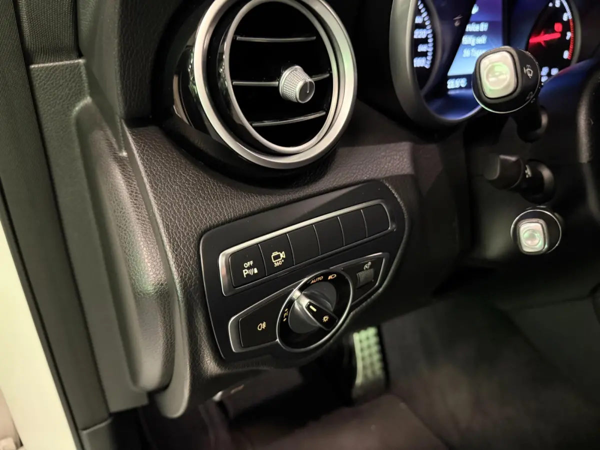 250 4MATIC AMG PANO/NAVI/LEDER/LED/CAM/ECC/PDC/CRUISE/STOEL-M///