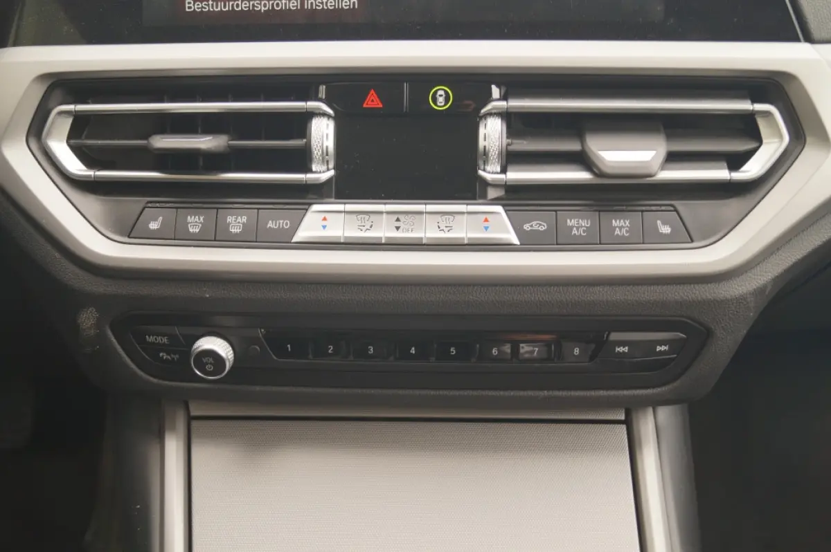 318d Automaat Executive -NAVI-ECC-