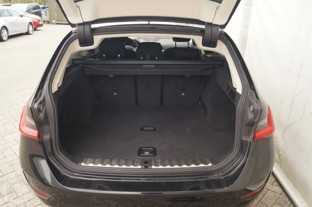 318d Automaat Executive -NAVI-ECC-
