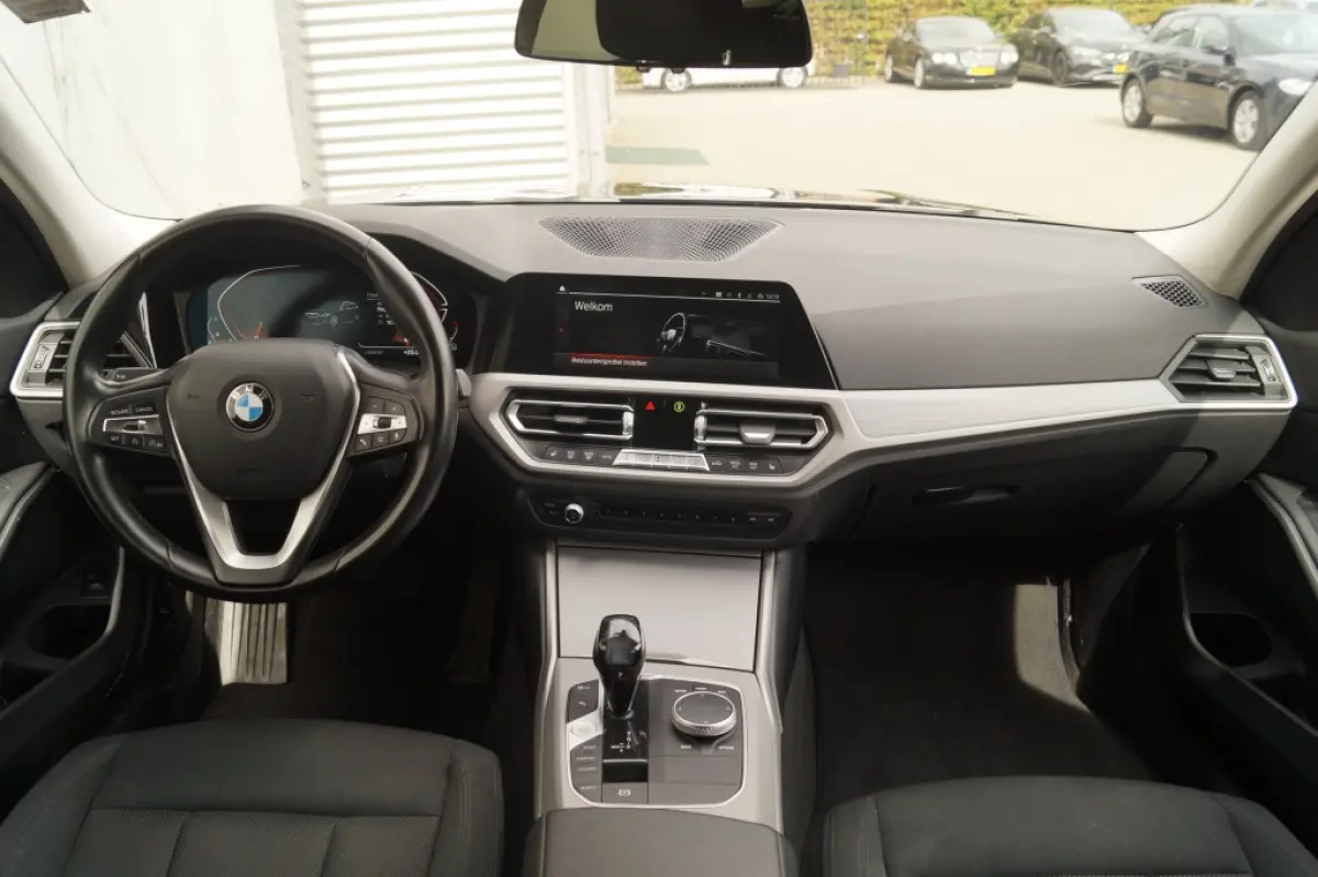 318d Automaat Executive -NAVI-ECC-