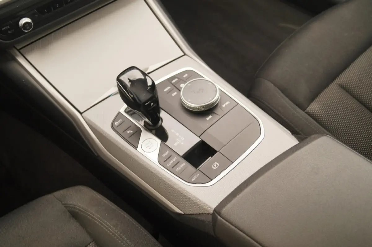 318d Automaat Executive -NAVI-ECC-