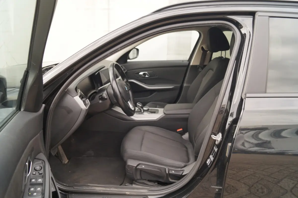 318d Automaat Executive -NAVI-ECC-