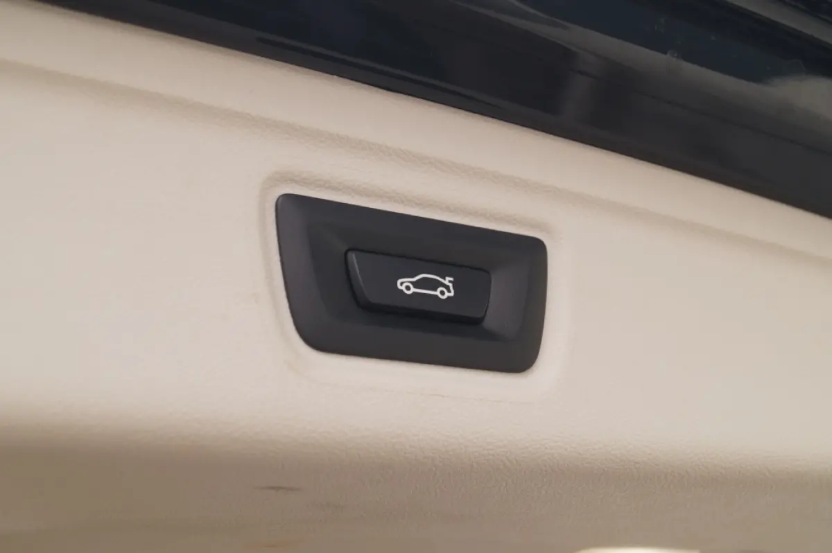 318d Automaat Executive -NAVI-ECC-