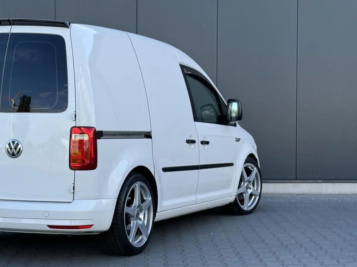 Bestel 2.0 TDI L1H1 Splitter - 18 Inch - Verlaagd.