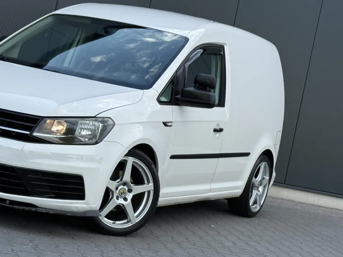 Bestel 2.0 TDI L1H1 Splitter - 18 Inch - Verlaagd.