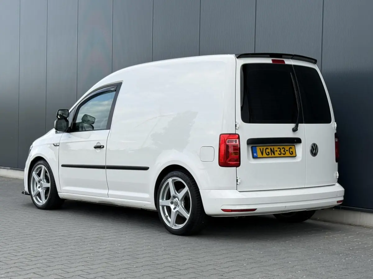 Bestel 2.0 TDI L1H1 Splitter - 18 Inch - Verlaagd.