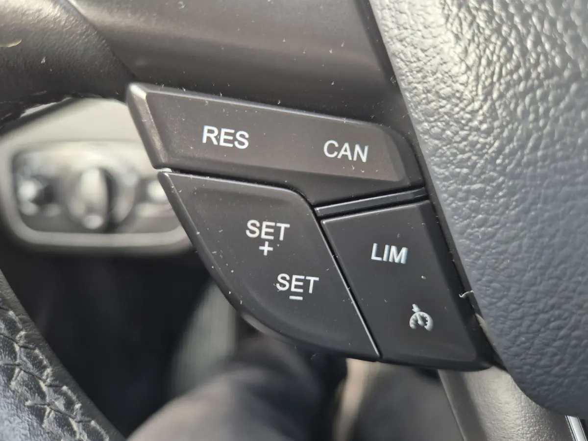 1.5 EcoBoost Titanium ,airco,cruise,applecarplay/android,navigatie/camera,parkeersensoren,trekhaak,
