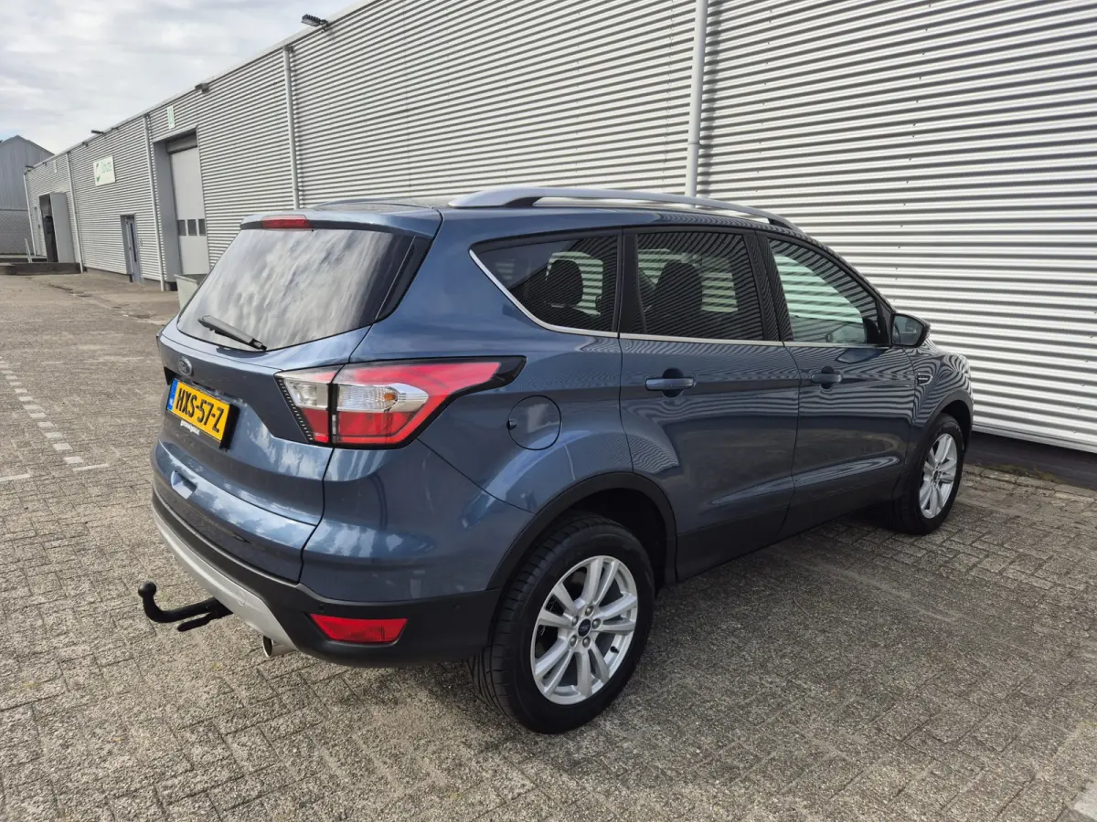 1.5 EcoBoost Titanium ,airco,cruise,applecarplay/android,navigatie/camera,parkeersensoren,trekhaak,