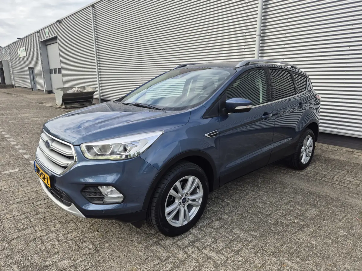 1.5 EcoBoost Titanium ,airco,cruise,applecarplay/android,navigatie/camera,parkeersensoren,trekhaak,