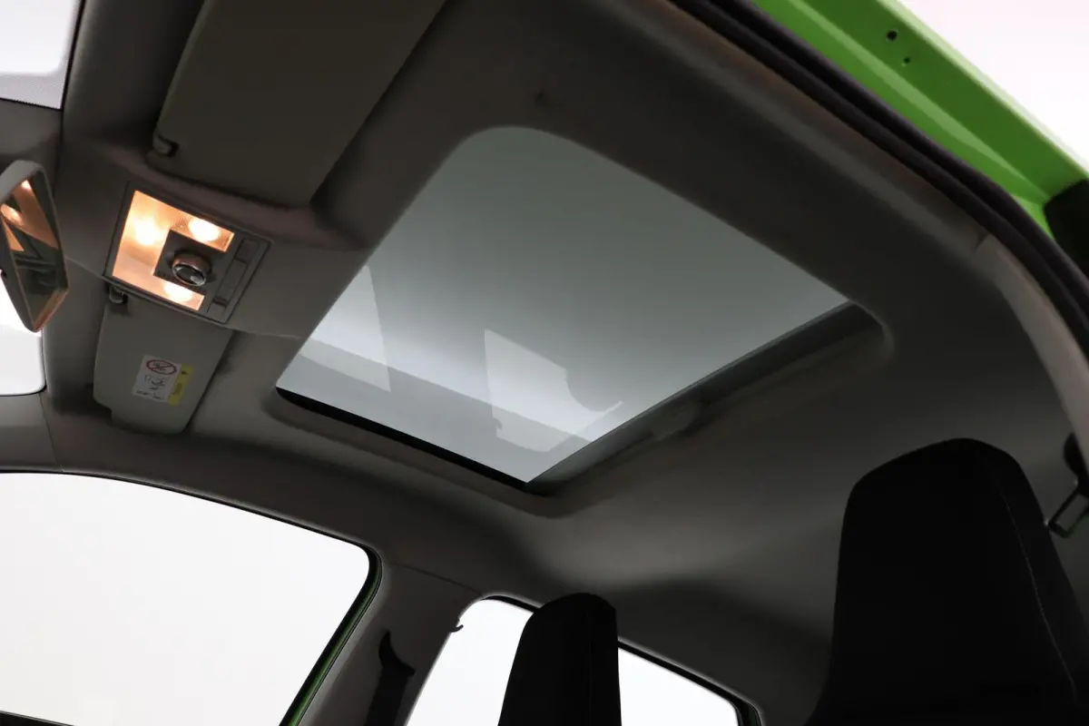 1.0 Gr tech Style | Panoramadak | Airco | Automaat | Parkeersensoren |
